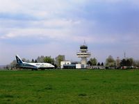 Blue Air afla luni daca va fi concesionarul aeroportului din Bacau