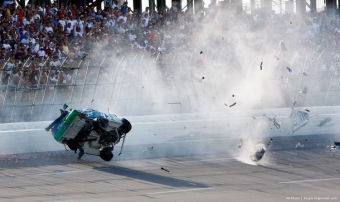 mare_nascar_unbelievable_crash_04.jpg