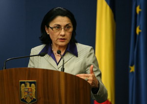 Ecaterina Andronescu, sub foc incucisat