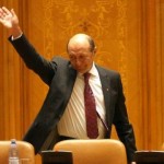 Sondaj IMAS: 64% dintre români susţin demiterea lui Băsescu, 27,4% se opun