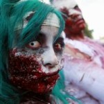 „Morţii se ridică din morminte şi atacă oamenii”: Două televiziuni americane au anunţat un atac al zombie