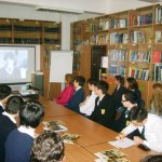 DESPRE FEMEI ŞI ISTORIA AVIAŢIEI, LA CENTRUL ”AMERICAN CORNER BACĂU”