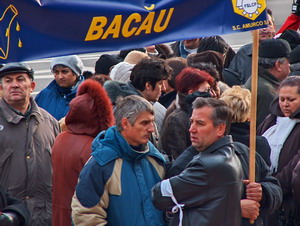 Peste 2000 de bacauani, facuti someri de incompetenta guvernului Tariceanu