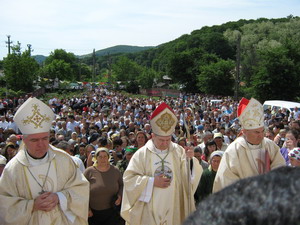 <em>Eveniment mare la Valea Mica</em>: Sfintirea si consacrarea unei biserici romano-catolice