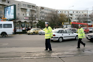 Sase agenti de circulatie bacauani detasati pe litoral