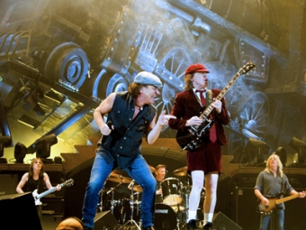 AC/DC concertează la Bucureşti pe 16 mai 2010