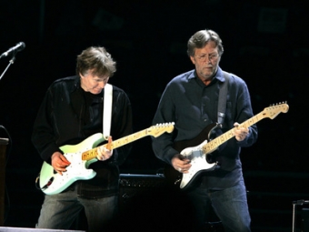 Eric Clapton şi Steve Winwood vin în România