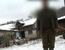 Bătrân din Moinesti, Bacău, suspectat că şi-a violat nepoata de 13 ani şi a lăsat-o gravidă