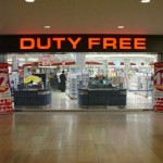 D-ale Guvernului Boc IV: Alcoolul şi tutunul revin in magazinele duty-free!