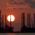 Comisia Europeană a renunţat la ideea interzicerii forărilor petroliere la mare adâncime