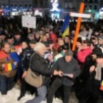 „Jos Guvernul, jos Băsescu!” s-a strigat in Bacau si în alte 18oraşe ale ţării