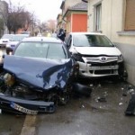 A condus băut și a avariat trei autoturisme parcate regulamentar