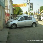 Bacău: A intrat cu basculanta in masina din fata sa