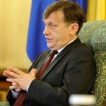 Crin Antonescu, enervat de Merkel şi Barroso: ”Nu se poate să fii ditamai preşedinte de Comisie Europeană şi din vacanţă de undeva să-i mai trimiţi o scrisoare donului Ponta”