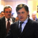 Crin Antonescu: USL şi-a votat împărţirea colegiilor parlamentare