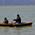 Racaciuni: Pescari prinși în flagrant în timp ce pescuiau folosind plase tip monofilament