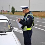 Sascut: Depistat fără permis la volanul unui autoturism furat