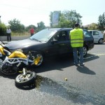 Bacau: Motociclist, victima a neacordarii de prioritate